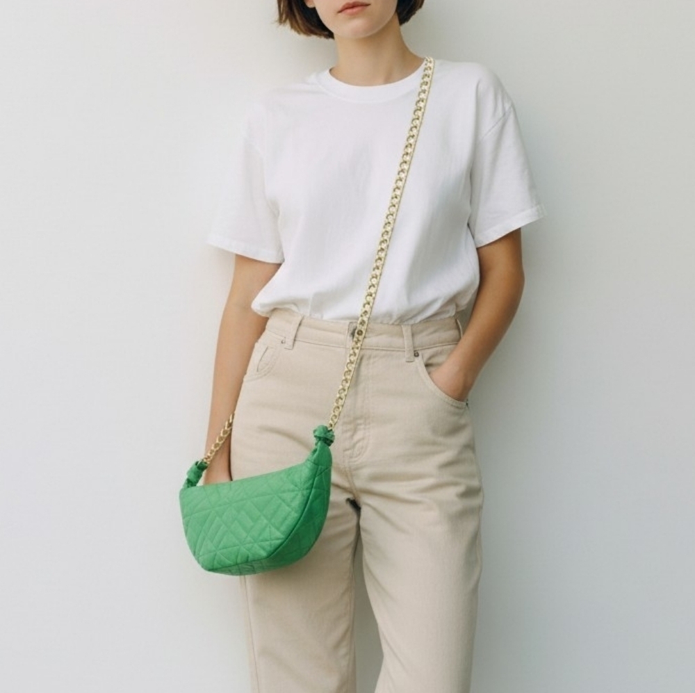 👛 NIB Gorgeous, Elegant Olivia Miller Green Quilted Crossbody Bag w/Gold Chain - Picture 9 of 9